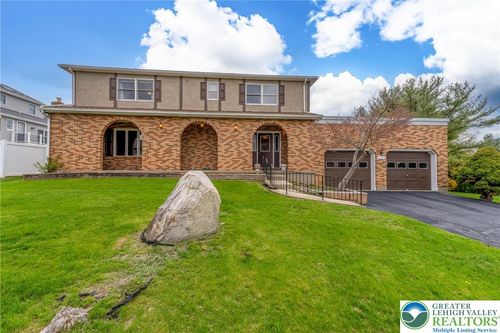 3127 S 4th Ave, Whitehall, PA, 18052-2841 | Card Image