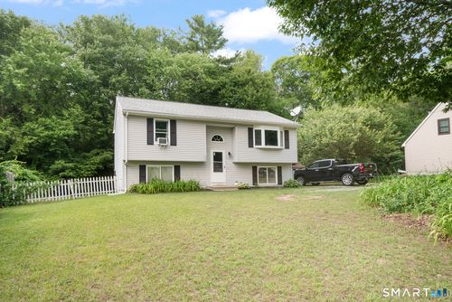 19 Thompson Pike, Killingly, CT, 06241-1117 | Card Image