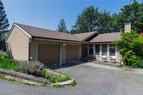 3527 Fairview Dr, Nanaimo, BC, V9T4R5 | Card Image