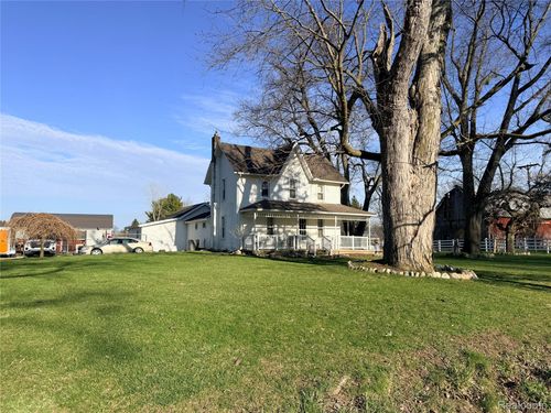 6038 Byron Rd, Howell, MI, 48855-8327 | Card Image