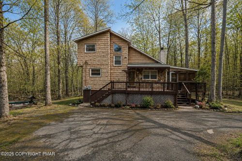 1328 Winding Way, Tobyhanna, PA, 18466-3722 | Card Image