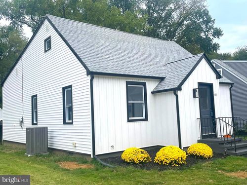 431 E Park Ave, MAPLE SHADE, NJ, 08052-1203 | Card Image