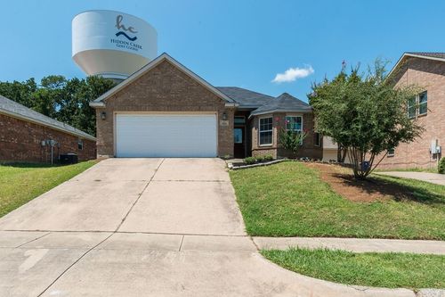912 Hidden Oaks Dr, Burleson, TX, 76028-6050 | Card Image