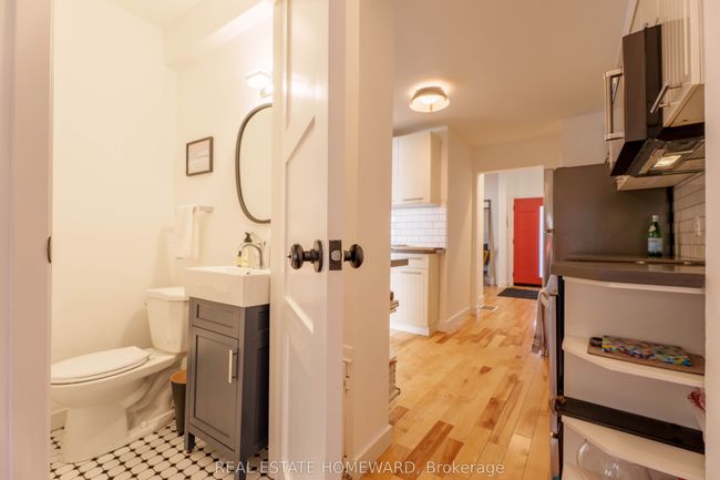 98 Edwin Ave, House attached with 2 bedrooms, 2 bathrooms and 1 parking in Toronto ON | Image 16