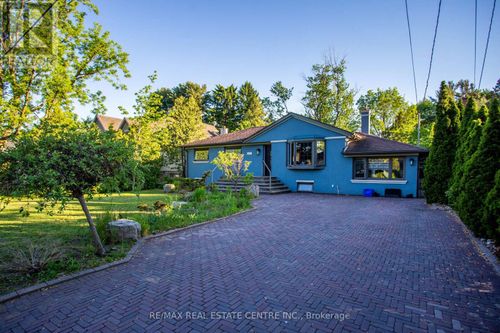 2450 Edenhurst Dr, Mississauga, ON, L5A2K9 | Card Image