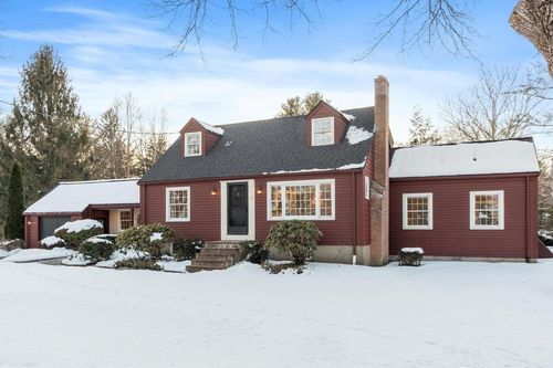 82 Ash St, Concord, MA, 01742-2641 | Card Image