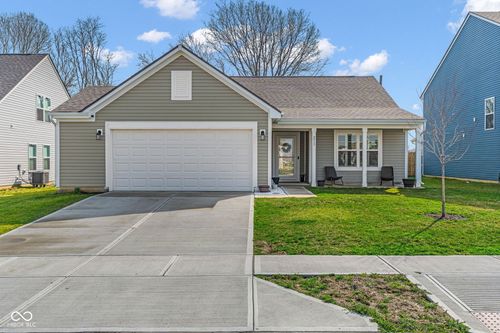 213 Drewood Dr, Trafalgar, IN, 46181-8000 | Card Image