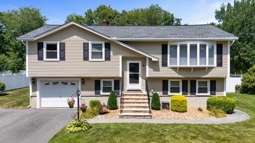 6 Justin Ave, Salem, NH, 03079-2319 | Card Image