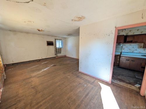 388 Vespucci Avenue, Babylon, NY, 11726 | Card Image