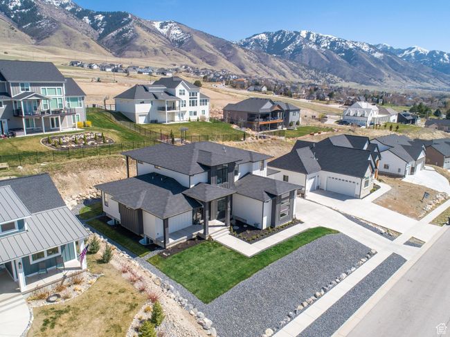 Aerial view featuring a mountain view and a residential view | Image 78