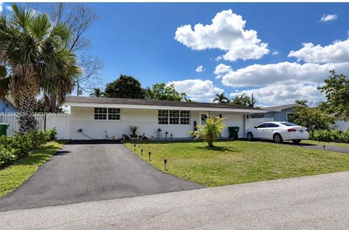 8130 Nw 12th St, Pembroke Pines, FL, 33024-5008 | Card Image