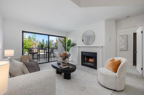302-3525 Lebon Dr, San Diego, CA, 92122-4549 | Card Image