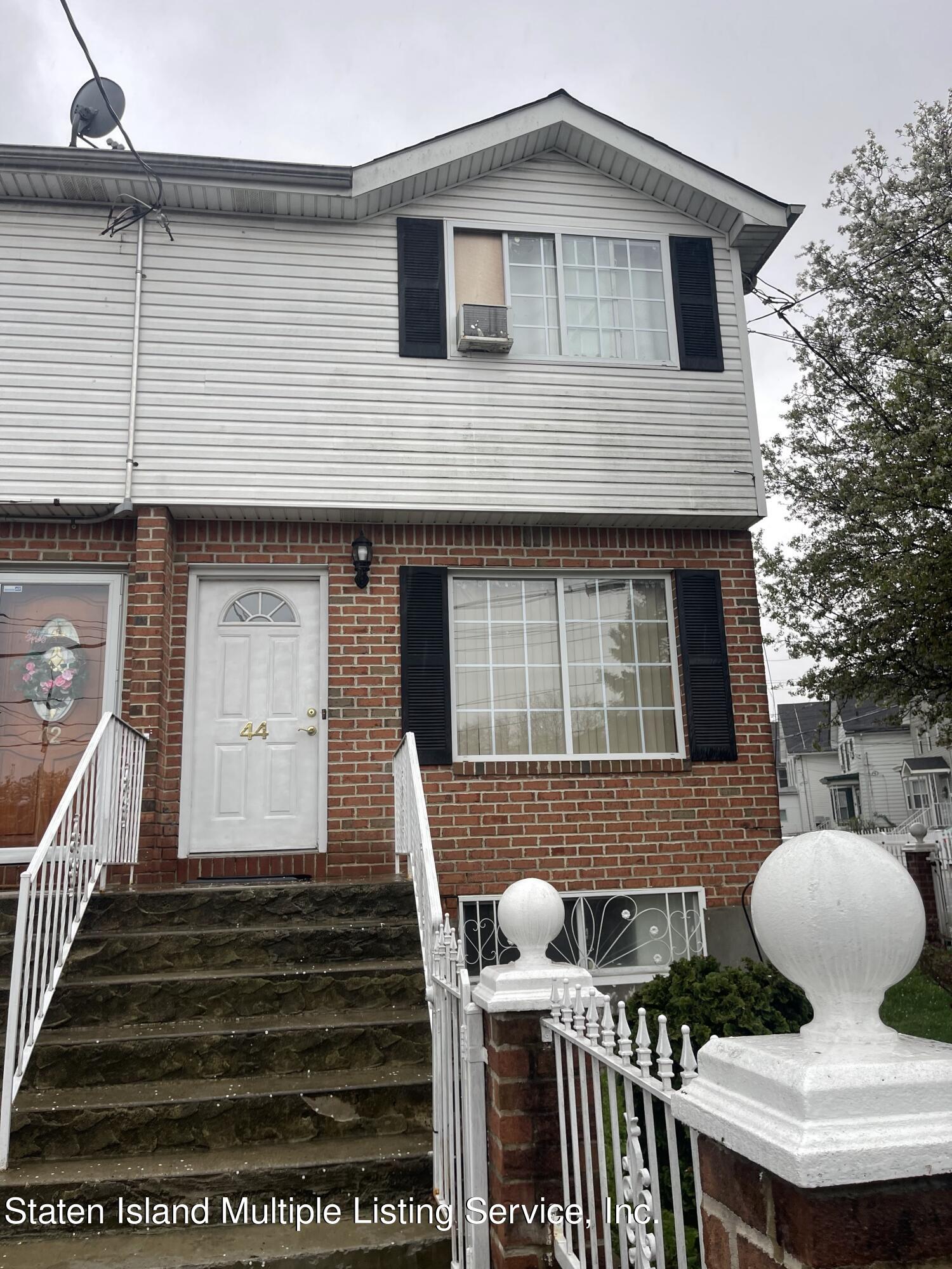Bennett St, Staten Island, NY 10302