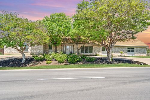 424 Dasher Dr, Lakeway, TX, 78734-5043 | Card Image
