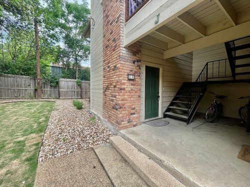 apt-j1-421 W San Antonio St, San Marcos, TX, 78666-5559 | Card Image