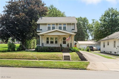 1518 1st St, Massillon, OH, 44646-4042 | Card Image