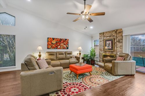 9469 Singing Quail Dr, Austin, TX, 78758-6134 | Card Image