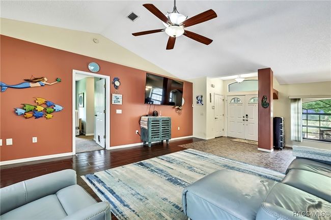 10721 N Ocean Dr, House other with 3 bedrooms, 2 bathrooms and 7 parking in CITRUS SPRINGS FL | Image 8
