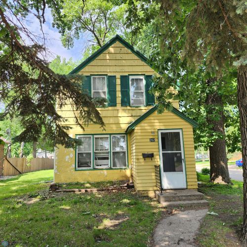 202 Forest St, Lisbon, ND, 58054-4030 | Card Image