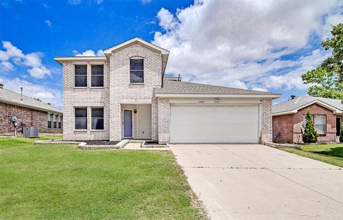 1044 Triple Crown Dr, Fort Worth, TX, 76179-2325 | Card Image