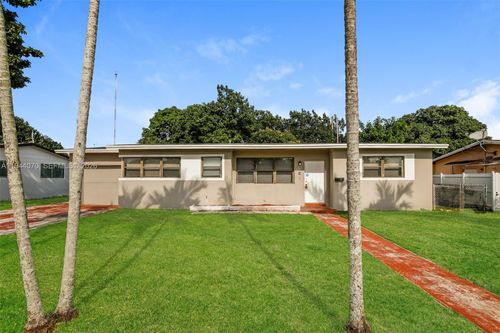 275 Nw 194th Ter, Miami Gardens, FL, 33169 | Card Image