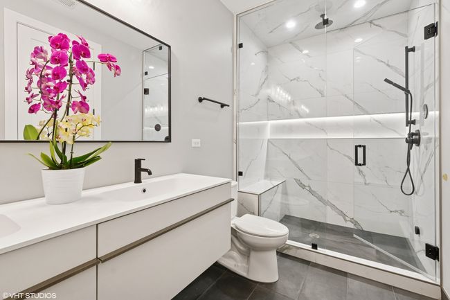 Steam Shower | Image 12