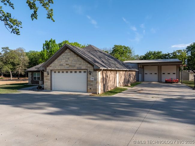 8903 Pear St, House other with 4 bedrooms, 3 bathrooms and null parking in Kingston OK | Image 4