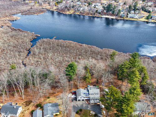 21 Lakeview Blvd, Avon, CT, 06001-3441 | Card Image