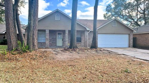 3730 Village Grove Dr, Humble, TX, 77396-4050 | Card Image