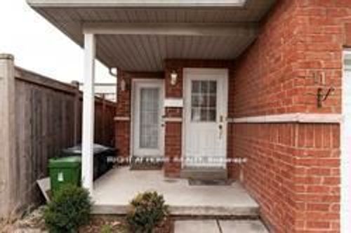 bsmt-11 Oliti Crt, North York, ON, M9L3A3 | Card Image