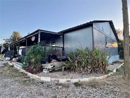 1621 S Main St, Calvert, TX, 77837-5649 | Card Image