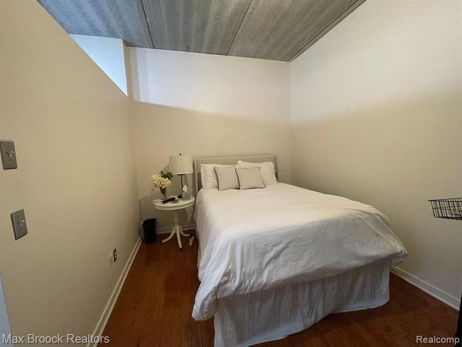 UNIT-510 - 101 Curry Ave, Condo with 2 bedrooms, 2 bathrooms and null parking in Royal Oak MI | Image 7