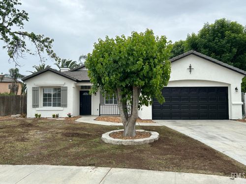 6104 Twin Oaks Drive, Bakersfield, CA, 93313 | Card Image