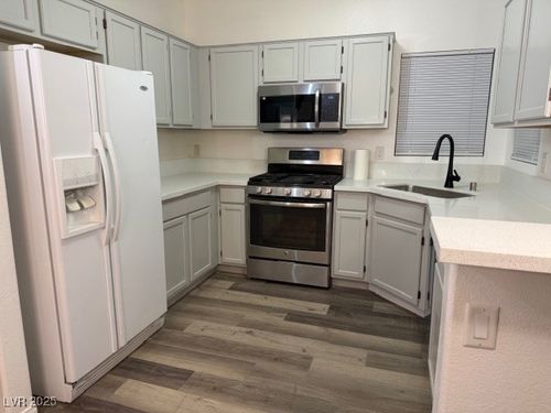 2015-1405 S Nellis Blvd, Las Vegas, NV, 89104-5844 | Card Image