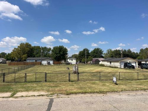 312 N 6th St, Conway Springs, KS, 67031-8815 | Card Image