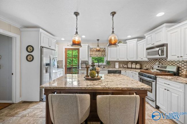 614 Davis Dr, House other with 3 bedrooms, 4 bathrooms and null parking in Glencoe AL | Image 13
