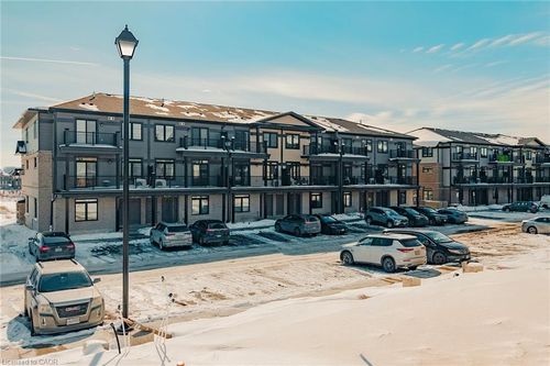 106 Lomond Lane, Kitchener, ON, N2R0T6 | Card Image