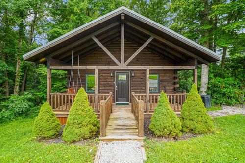 23402 Bigham Rd, Rockbridge, OH, 43149-9526 | Card Image
