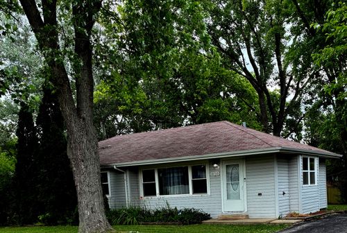 18733 Crawford Ave, Flossmoor, IL, 60422-1033 | Card Image