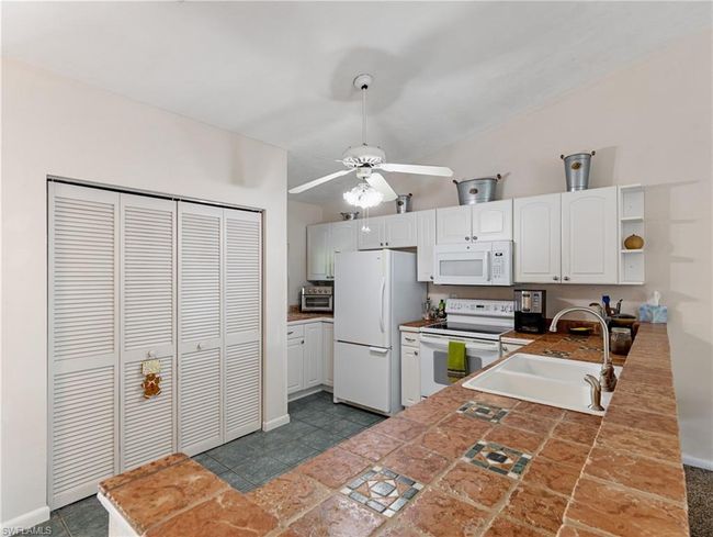 4724 Pembrooke Ln, House other with 3 bedrooms, 2 bathrooms and 2 parking in BONITA SPRINGS FL | Image 12