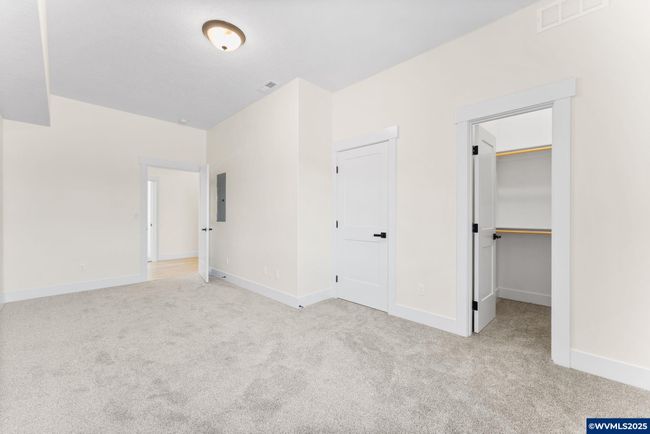 5666 Jeremy Valley Dr Se, House other with 5 bedrooms, 3 bathrooms and null parking in Salem OR | Image 27