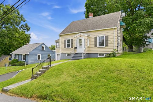 34 Corona Dr, Waterbury, CT, 06708-1705 | Card Image