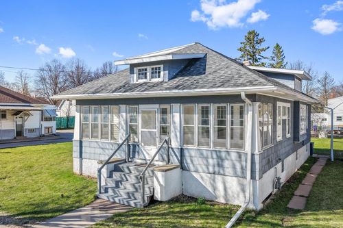 802 9th Street, GREEN BAY, WI, 54304 | Card Image