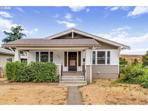 1015 E 10th St, The Dalles, OR, 97058-2711 | Card Image