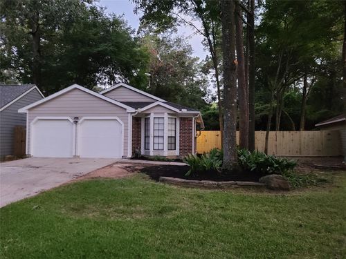8 Camberwell Ct, The Woodlands, TX, 77380-2732 | Card Image