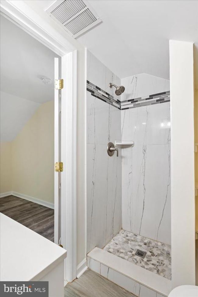 12820 Maple St, House other with 4 bedrooms, 3 bathrooms and null parking in SILVER SPRING MD | Image 17