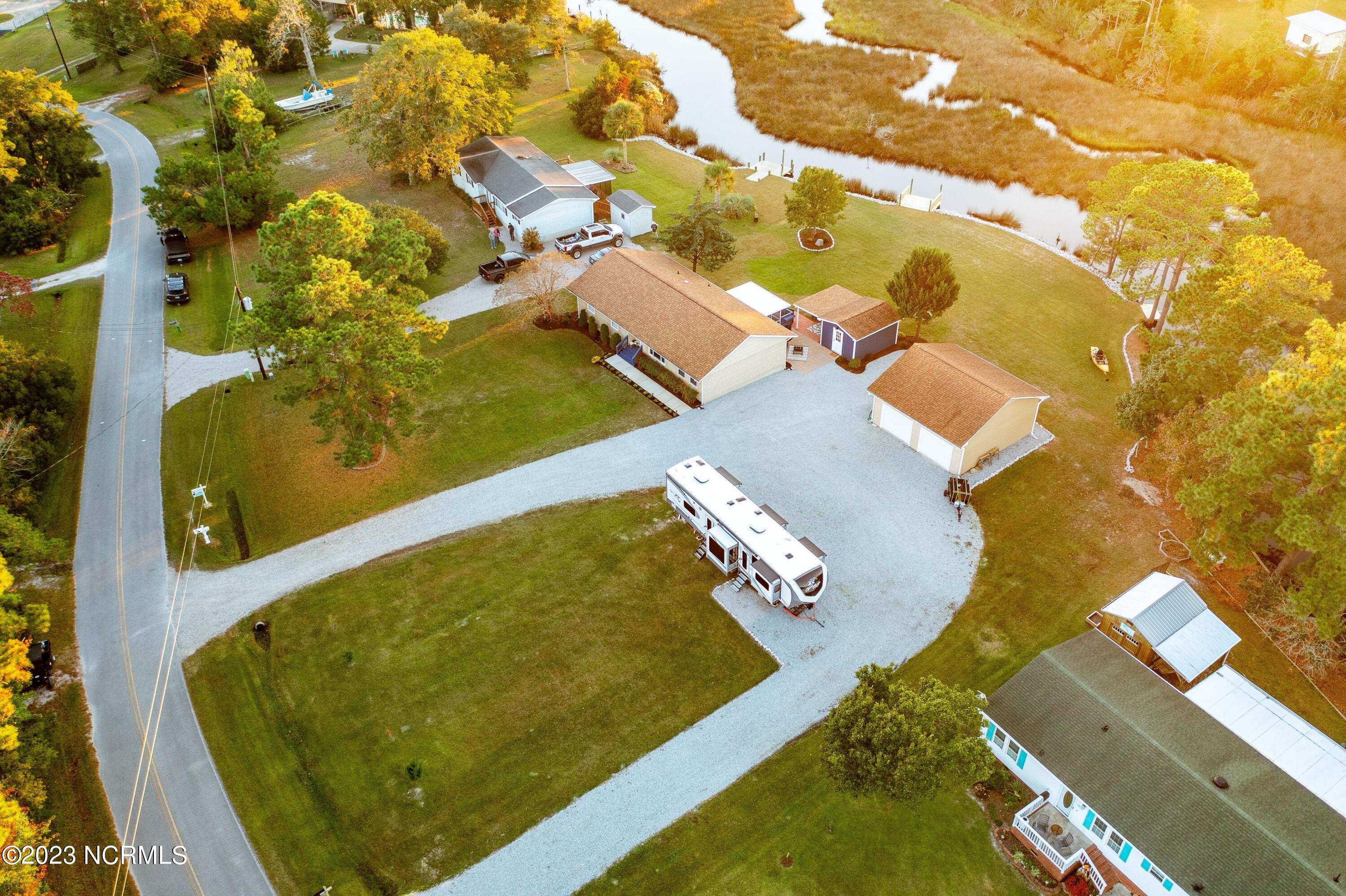 Pettiford Park Cir, Swansboro, NC 28584
