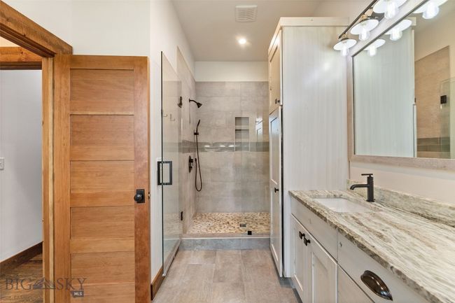 primary en suite bath | Image 32
