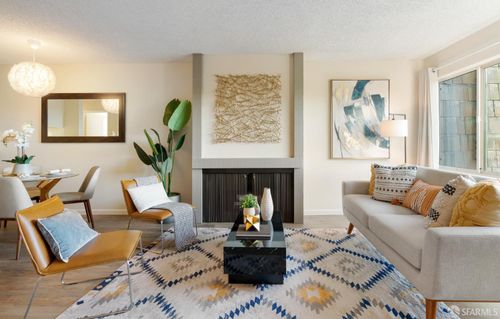 n207-15 Red Rock Way, San Francisco, CA, 94131-1715 | Card Image