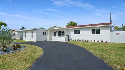 105 Ne 213th St, Miami Gardens, FL, 33179-1025 | Card Image